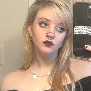 Meet your Posher, May